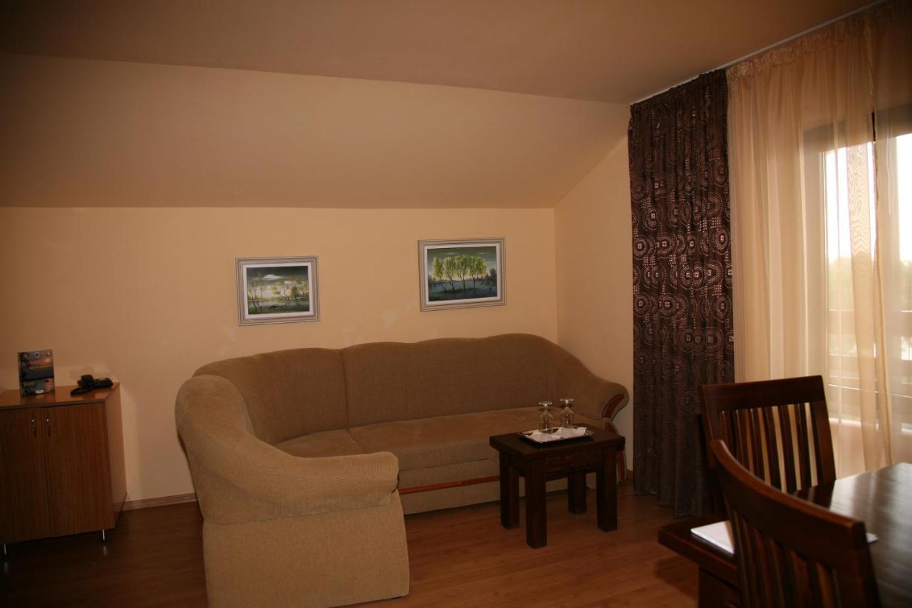 Vila Delta Travel - Mila 23 Mila Douăzeci şi Trei Rum bild